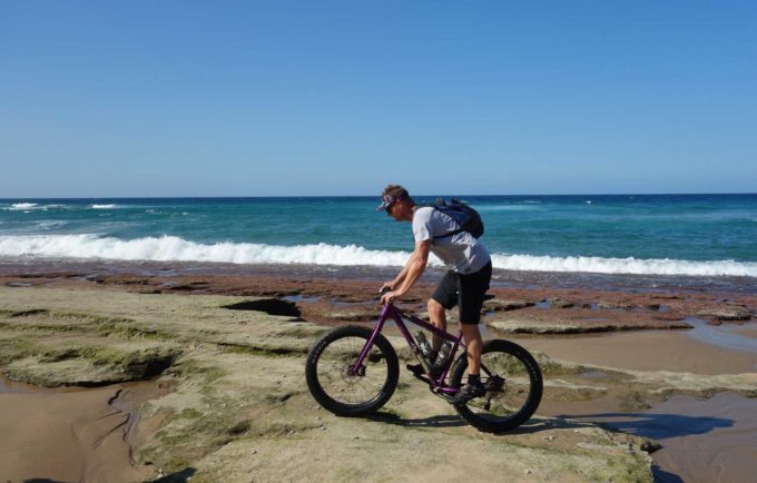 fat-bike-africa-portfolio-gallery-eastern-shores-surf-rocks