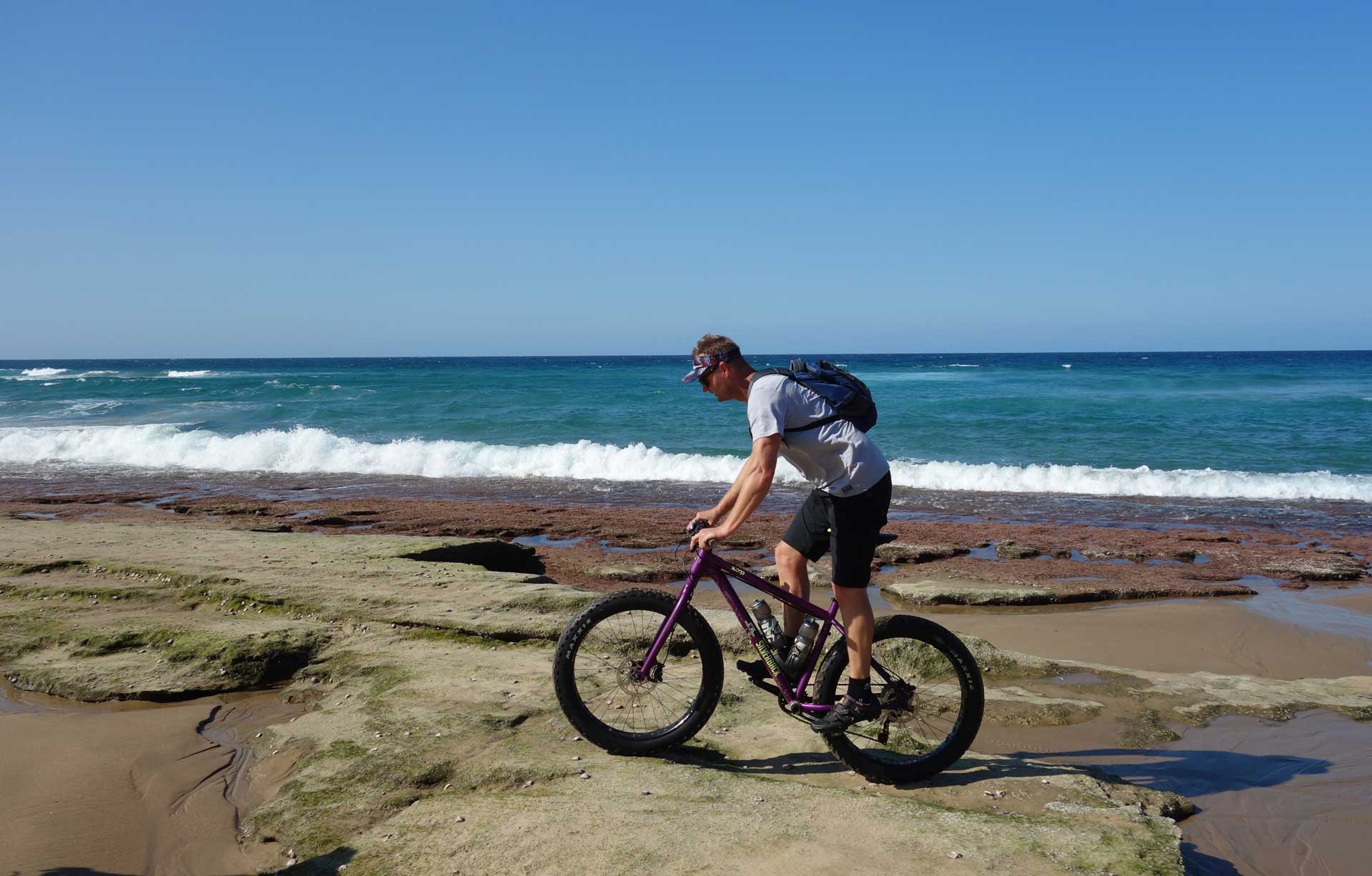 fat-bike-africa-portfolio-gallery-eastern-shores-surf-rocks